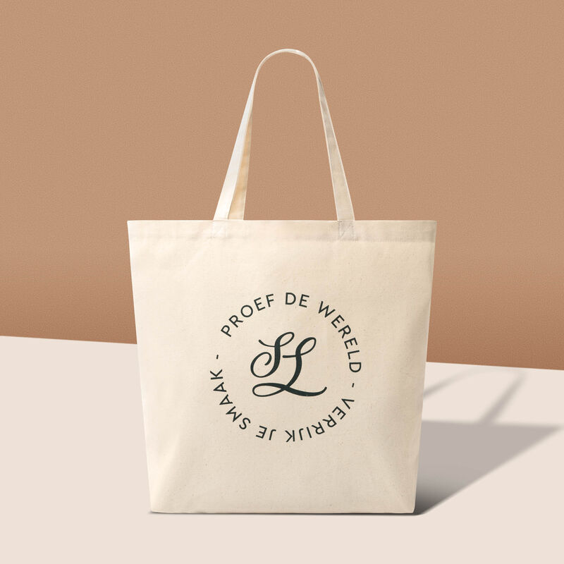 Simon Levelt draagtas katoen